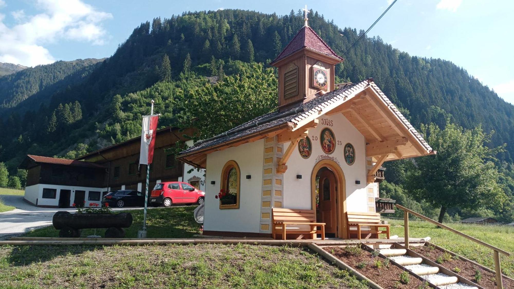 Hotel Almhof Neustift im Stubaital Exterior foto