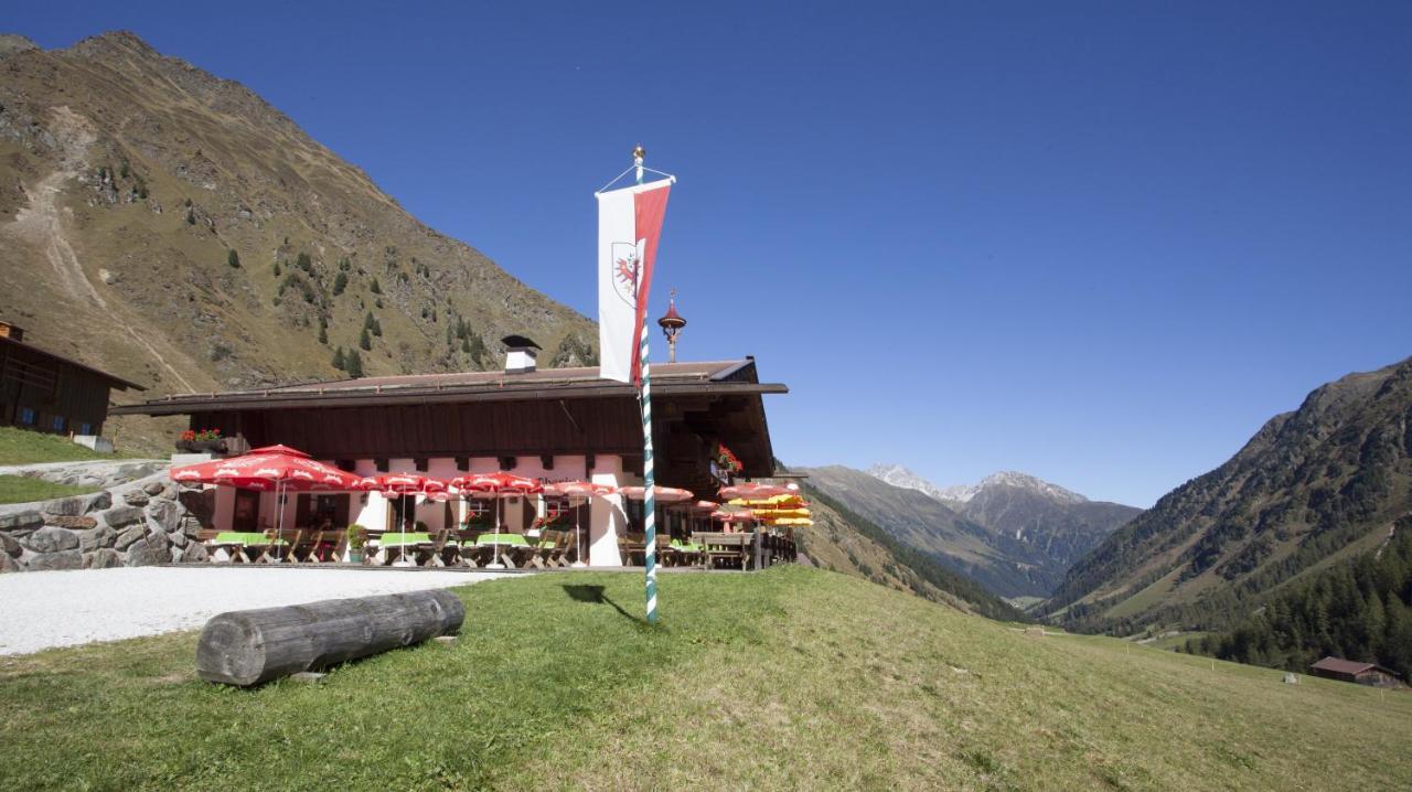 Hotel Almhof Neustift im Stubaital Exterior foto